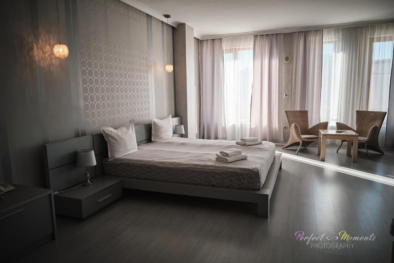וארנה Family Hotel Classic מראה חיצוני תמונה