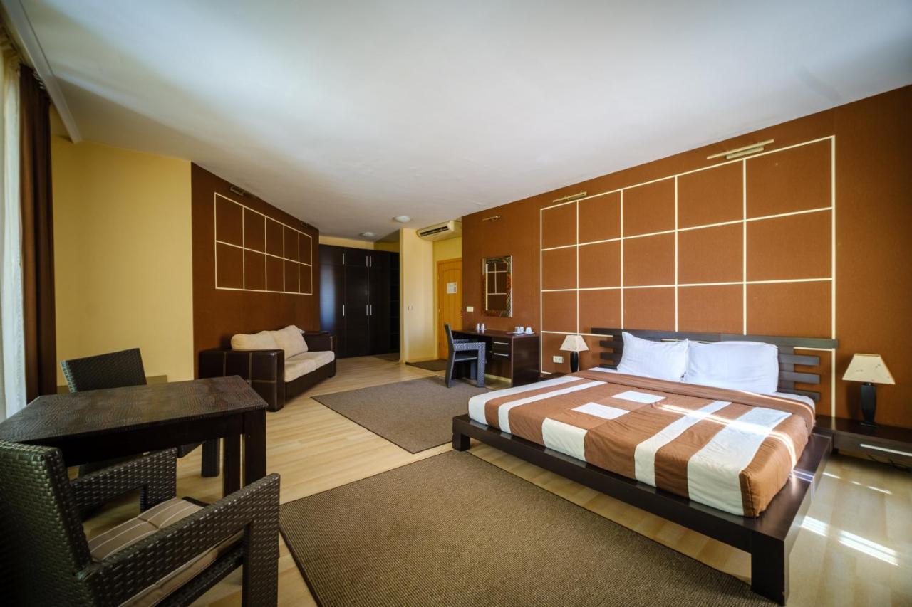 וארנה Family Hotel Classic מראה חיצוני תמונה