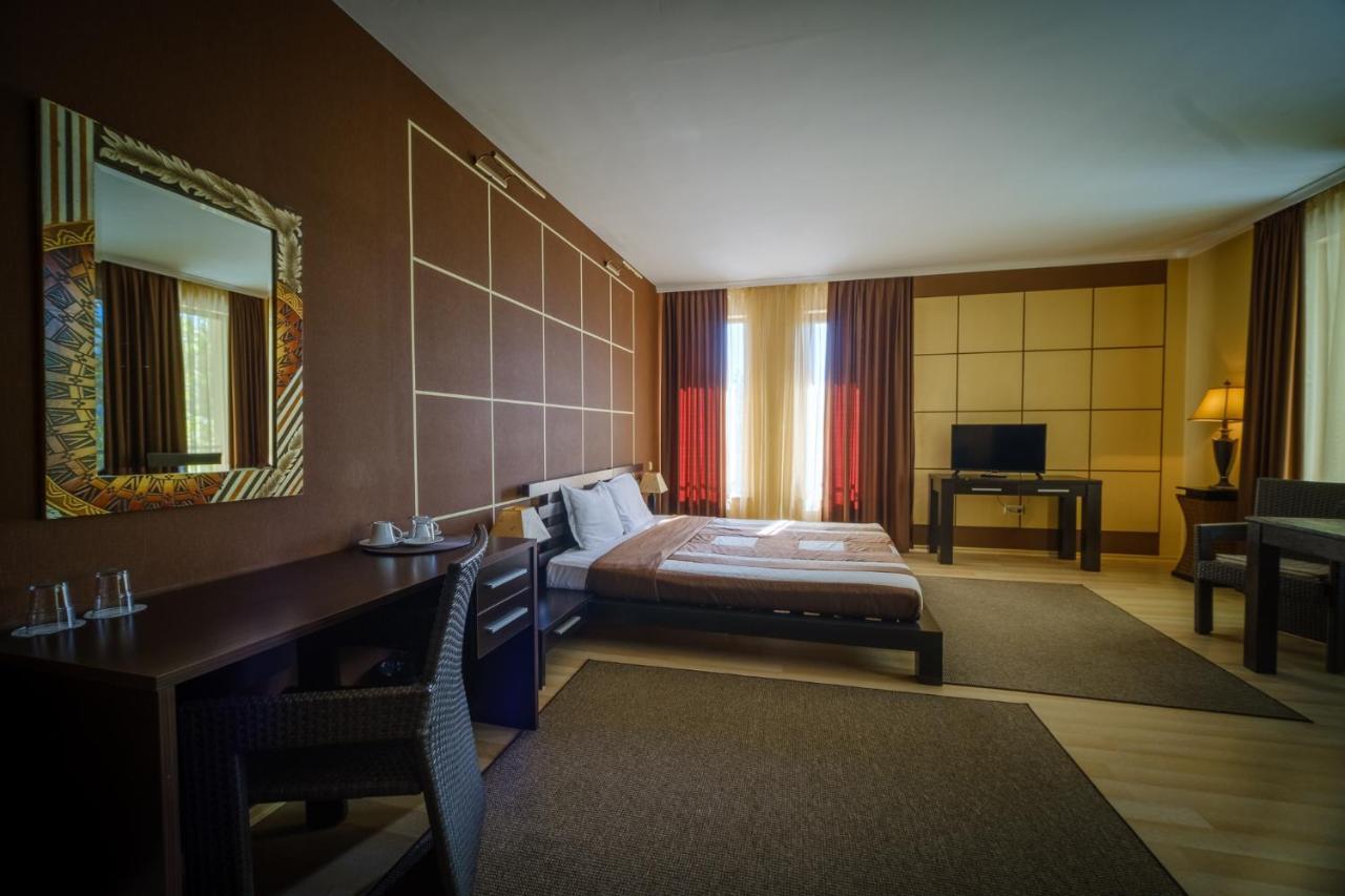וארנה Family Hotel Classic מראה חיצוני תמונה