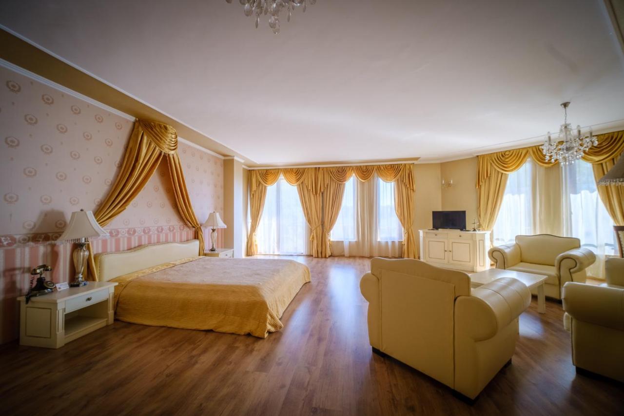 וארנה Family Hotel Classic מראה חיצוני תמונה