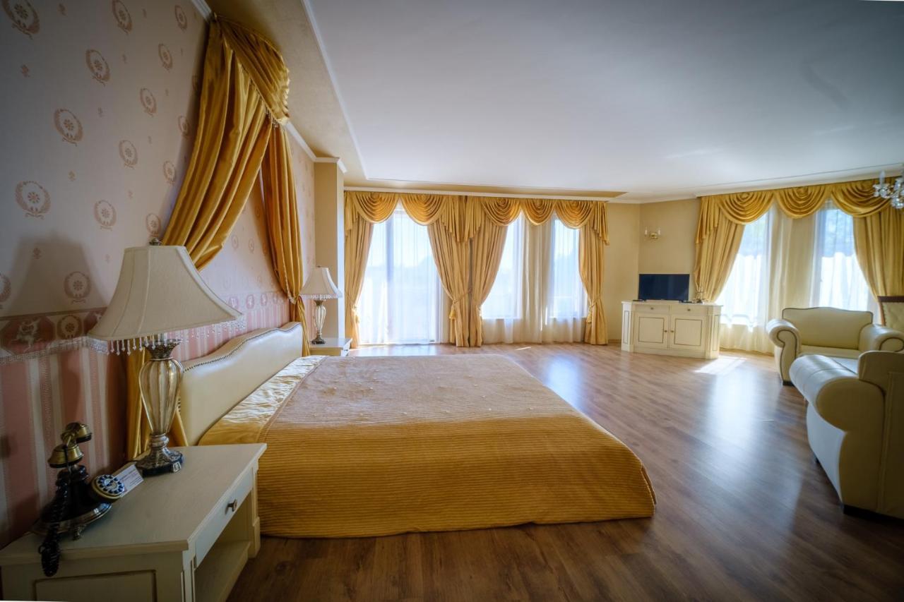 וארנה Family Hotel Classic מראה חיצוני תמונה