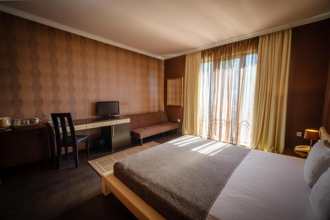 וארנה Family Hotel Classic מראה חיצוני תמונה