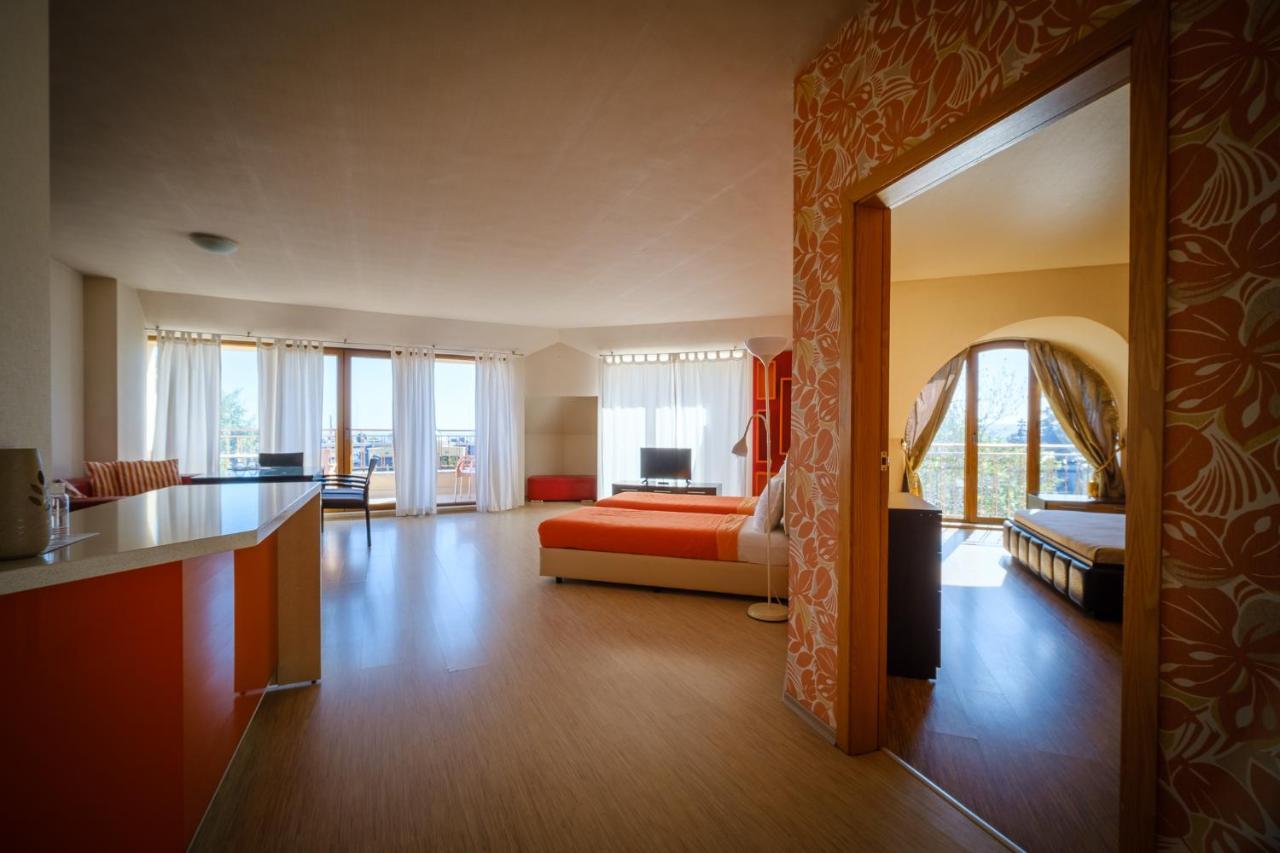וארנה Family Hotel Classic מראה חיצוני תמונה