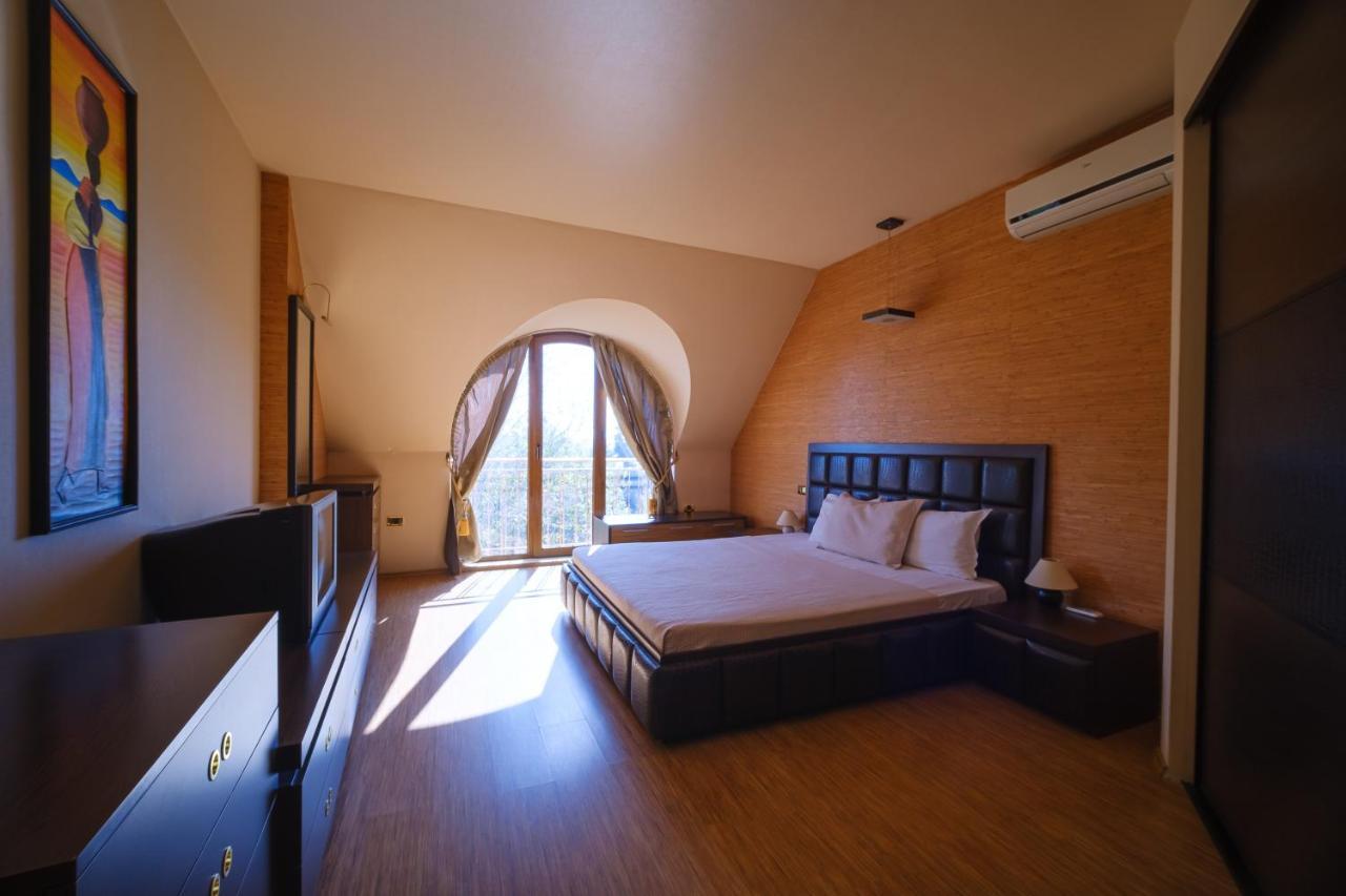וארנה Family Hotel Classic מראה חיצוני תמונה