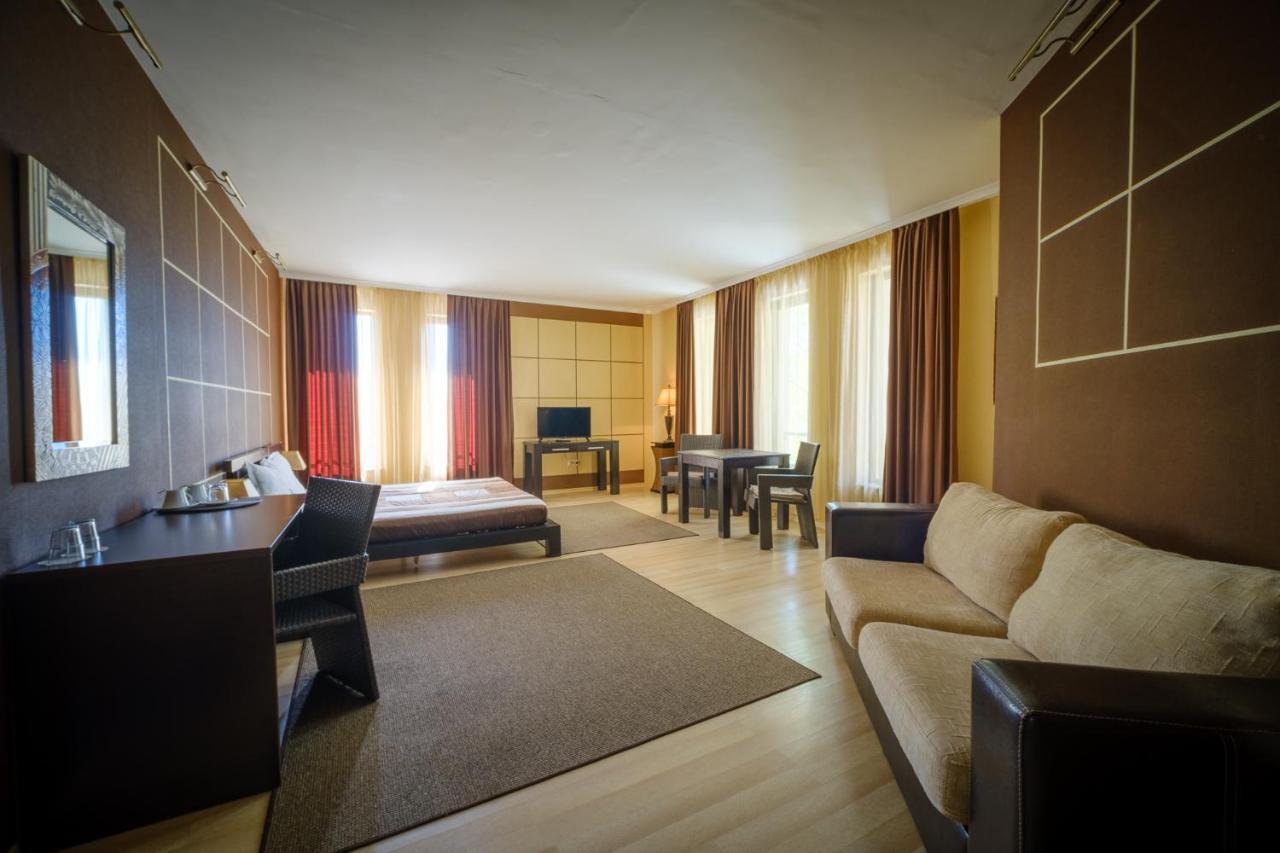 וארנה Family Hotel Classic מראה חיצוני תמונה